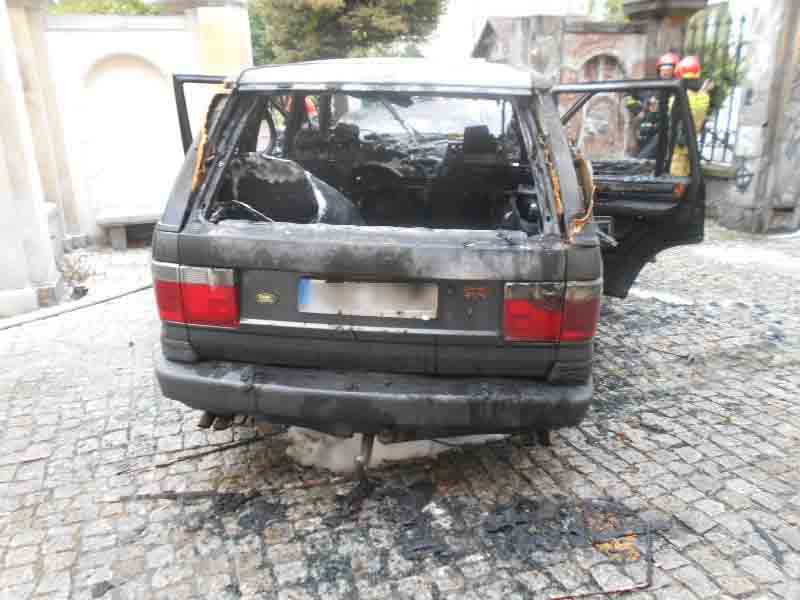 2019 08 spalony samochod 01