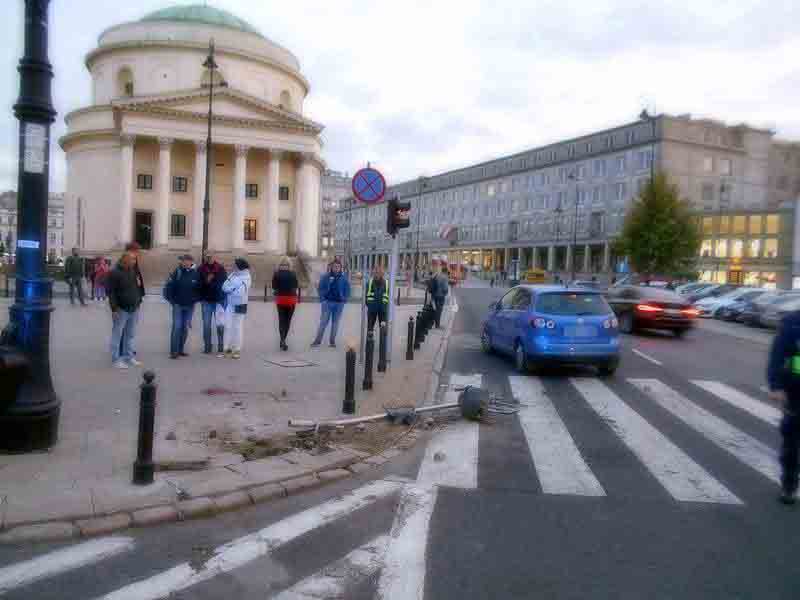 2019 10 wypadek trzech krzyzy 01