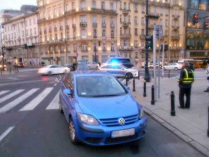 2019 10 wypadek trzech krzyzy 02