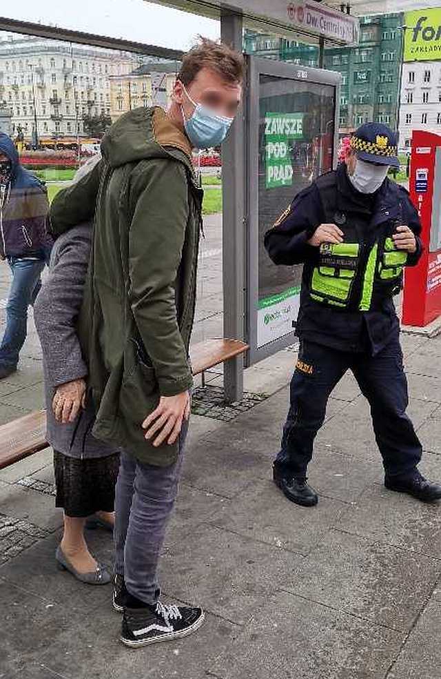 2020 10 seniorka przystanek 02