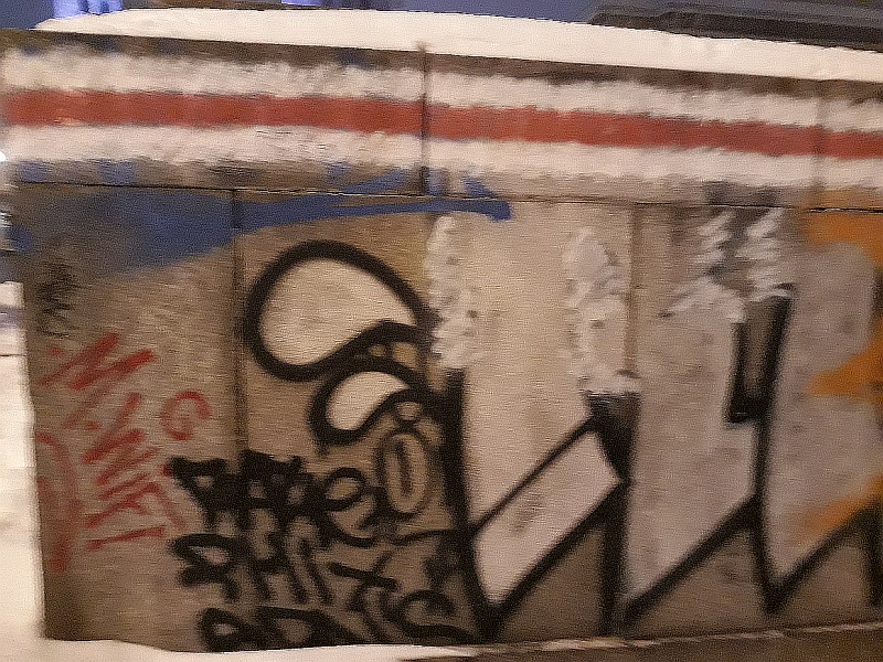 Graffiti na Pałacu Kultury i&nbsp;Nauki