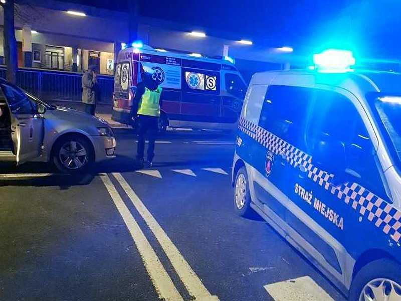 Radiowóz straży miejskiej na miejscu zdarzenia