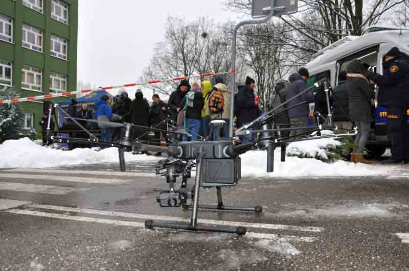 2019 01 pokaz dronow 01