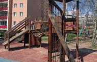 2021_04_uszkodzony_plac_zabaw_03